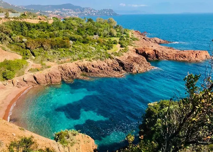 Climatise Pour 3, Face Est, A 50m Et Proche Commerces - Fr-1-466a-23 アパート Saint-Raphaël